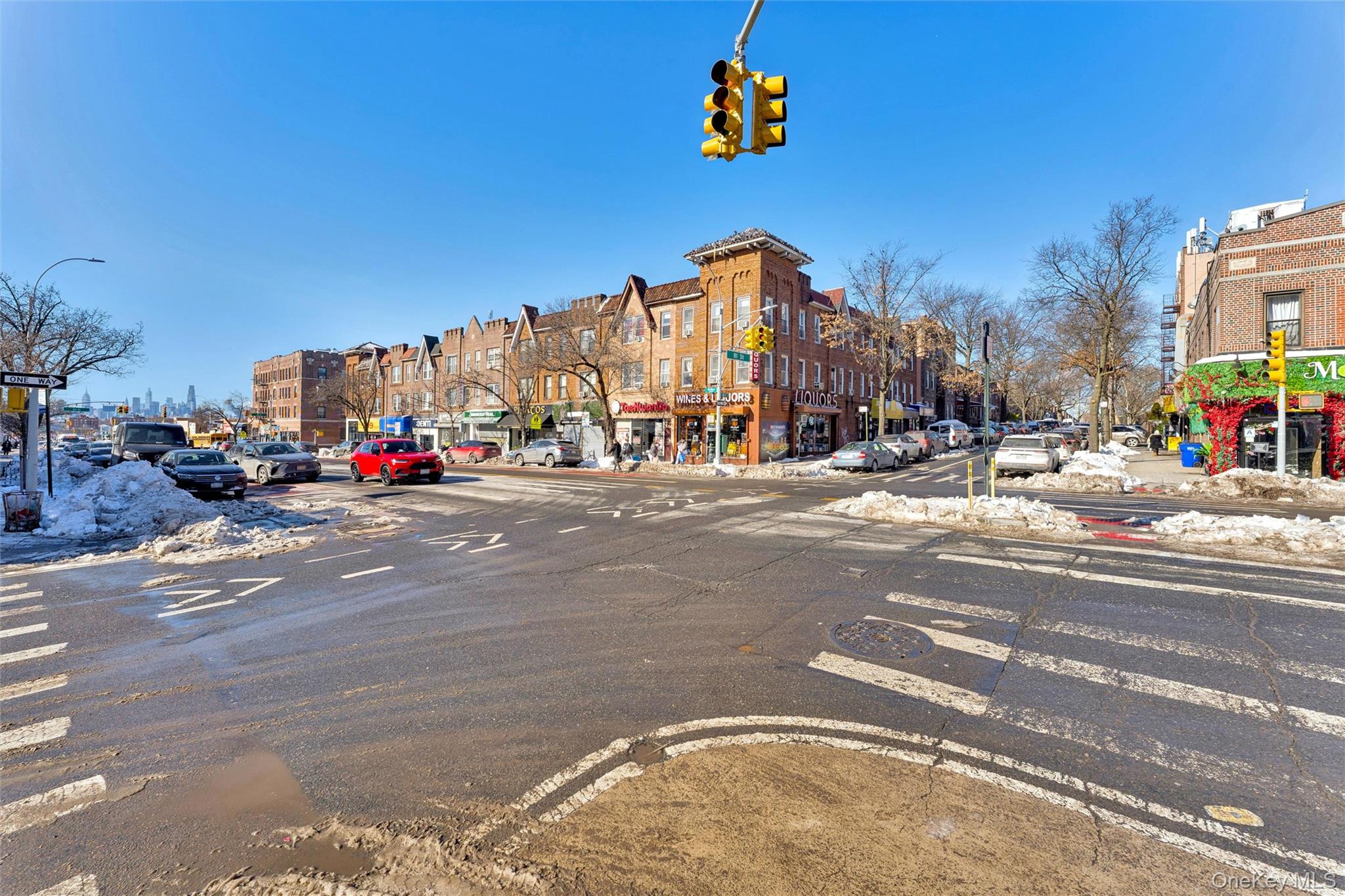 #17 photo, 33-35 81st Street, कुईंस Jackson Heights , NY 11372