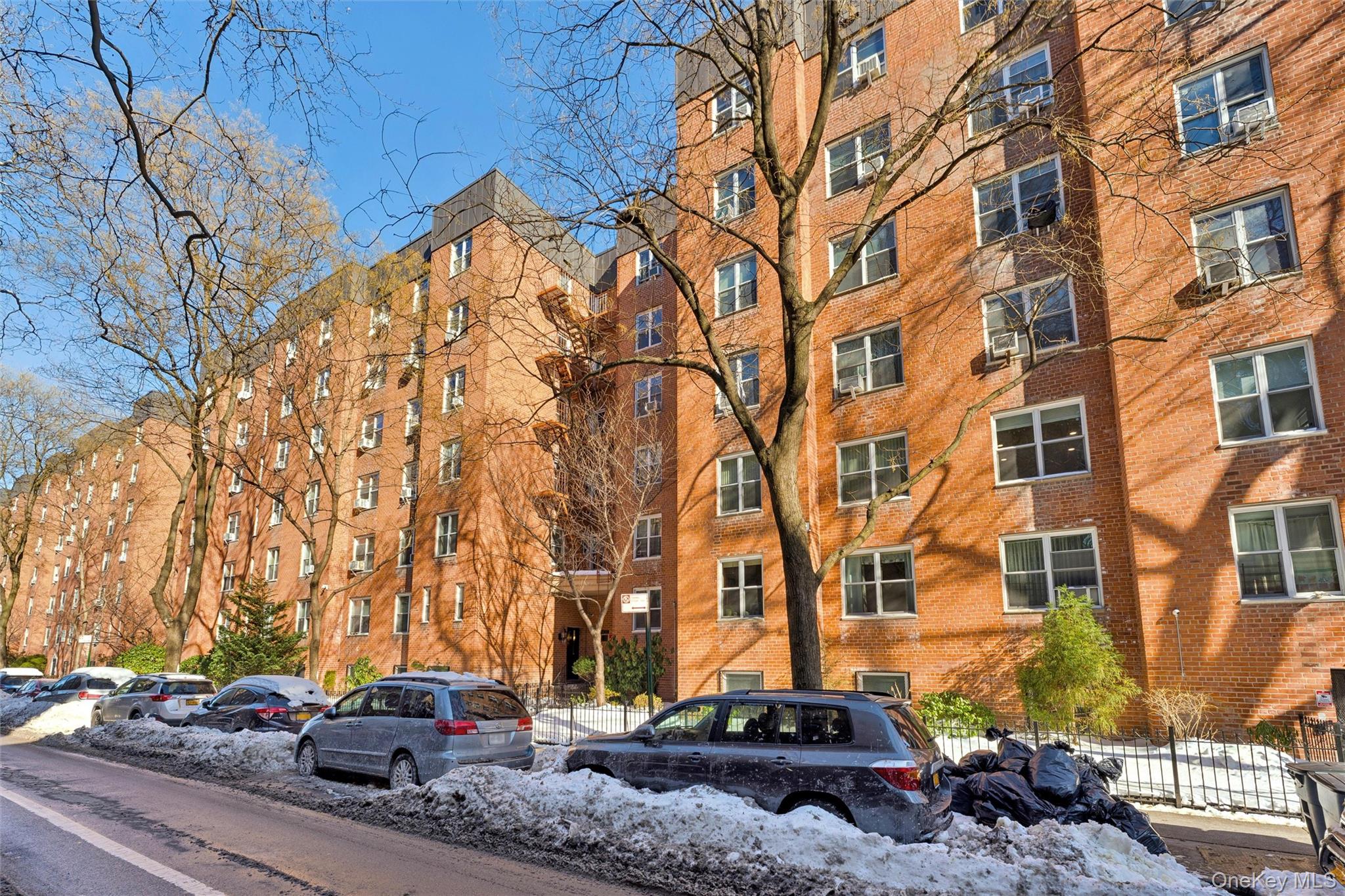 #20 photo, 33-35 81st Street, कुईंस Jackson Heights , NY 11372