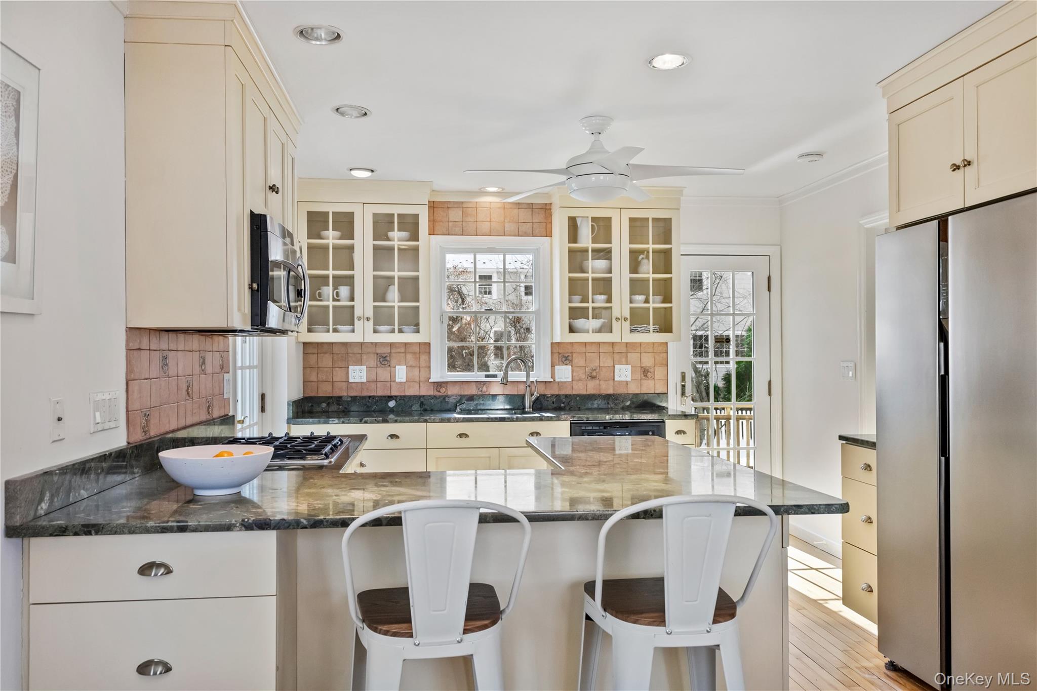 #13 photo, 53 Oak Avenue, Larchmont , NY 10538