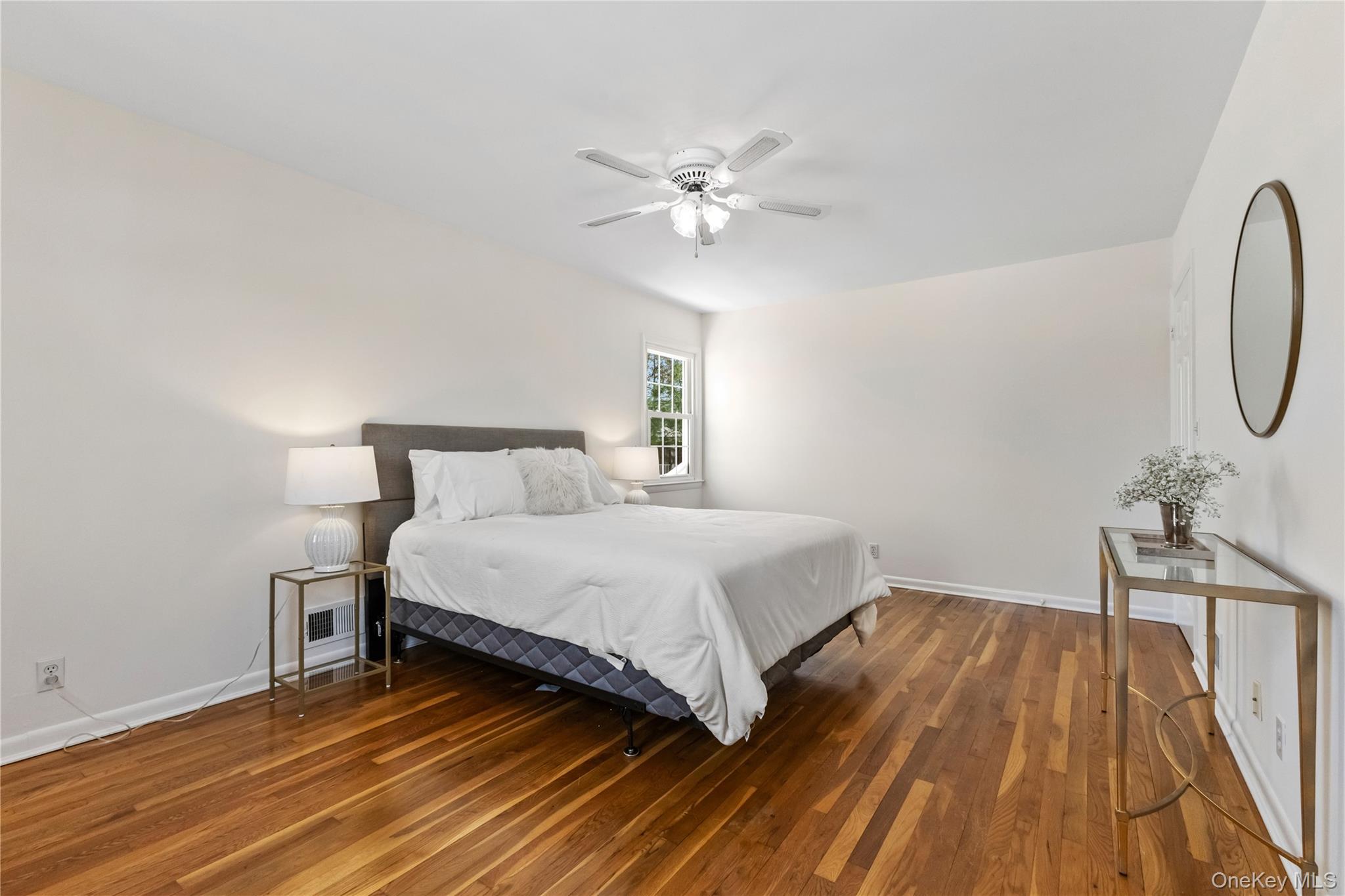 #19 photo, 53 Oak Avenue, Larchmont , NY 10538