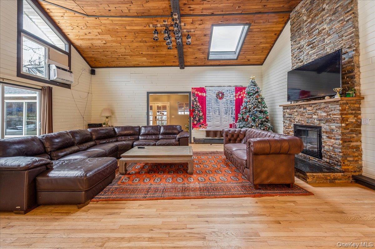 #15 photo, 584 Milltown Road, Brewster , NY 10509