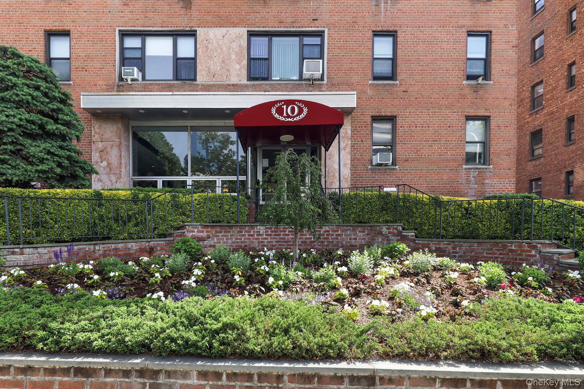 #12 photo, 10 North Broadway, White Plains , NY 10601