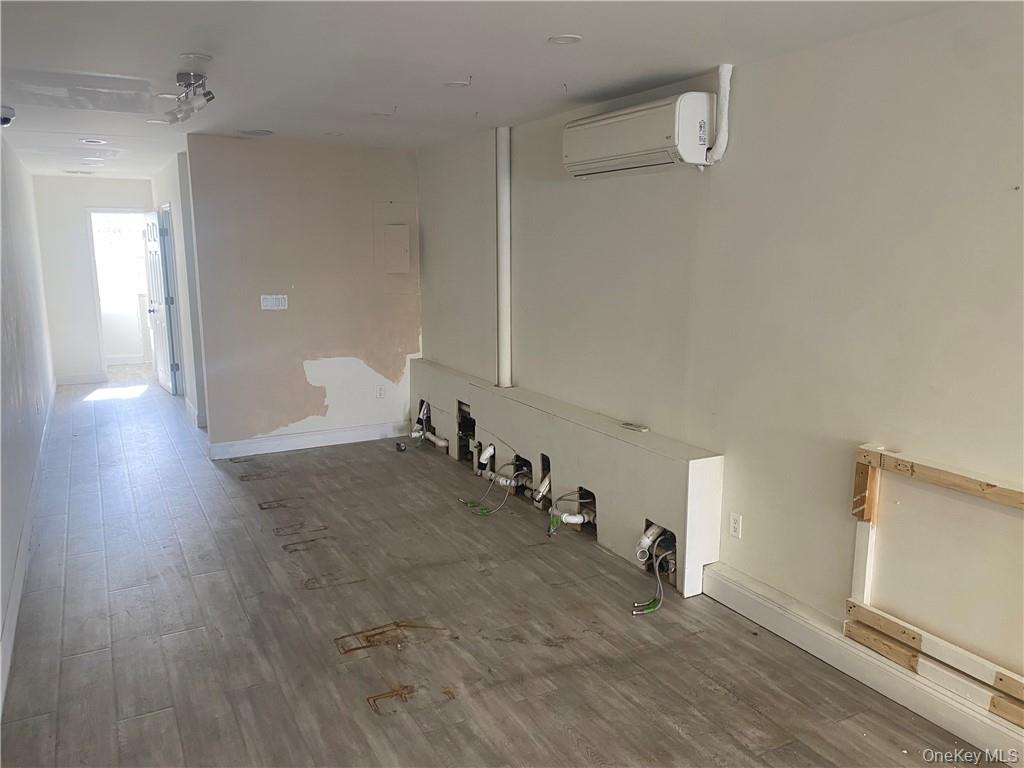 #4 photo, 1937 Williamsbridge Road, Bronx , NY 10461