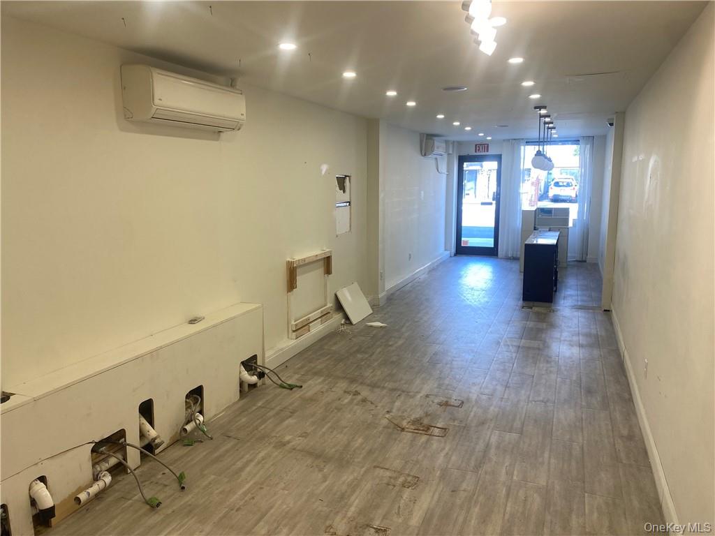 #5 photo, 1937 Williamsbridge Road, Bronx , NY 10461