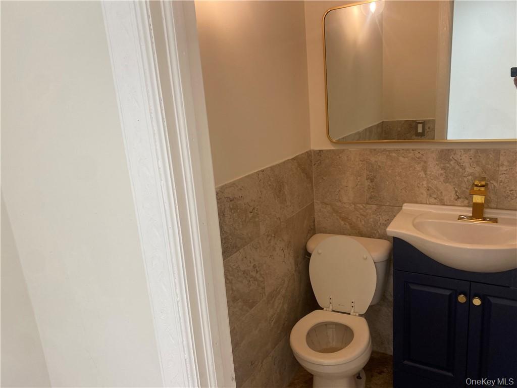 #6 photo, 1937 Williamsbridge Road, Bronx , NY 10461