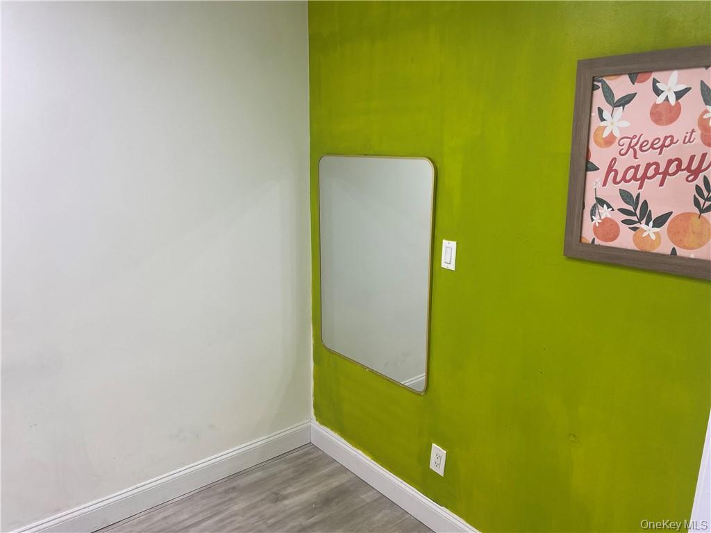 #8 photo, 1937 Williamsbridge Road, Bronx , NY 10461