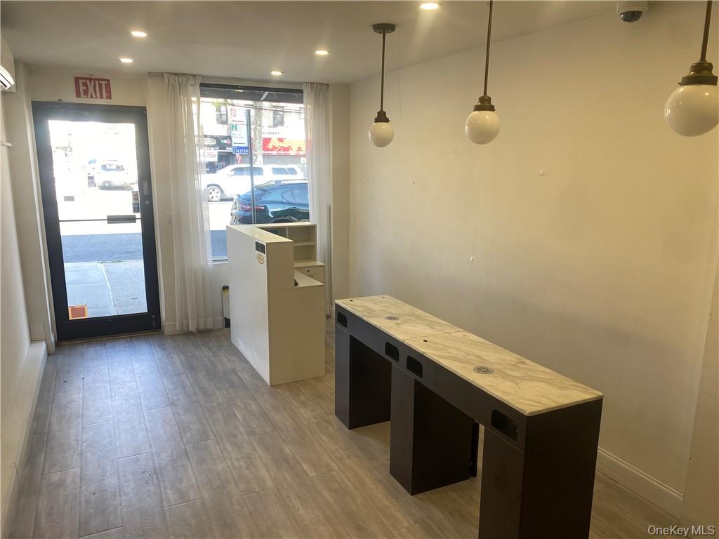 #9 photo, 1937 Williamsbridge Road, Bronx , NY 10461