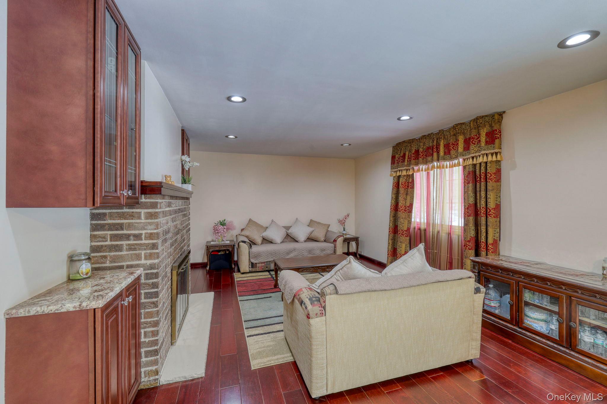 #4 photo, 12 Nob Hill, Poughkeepsie , NY 12603