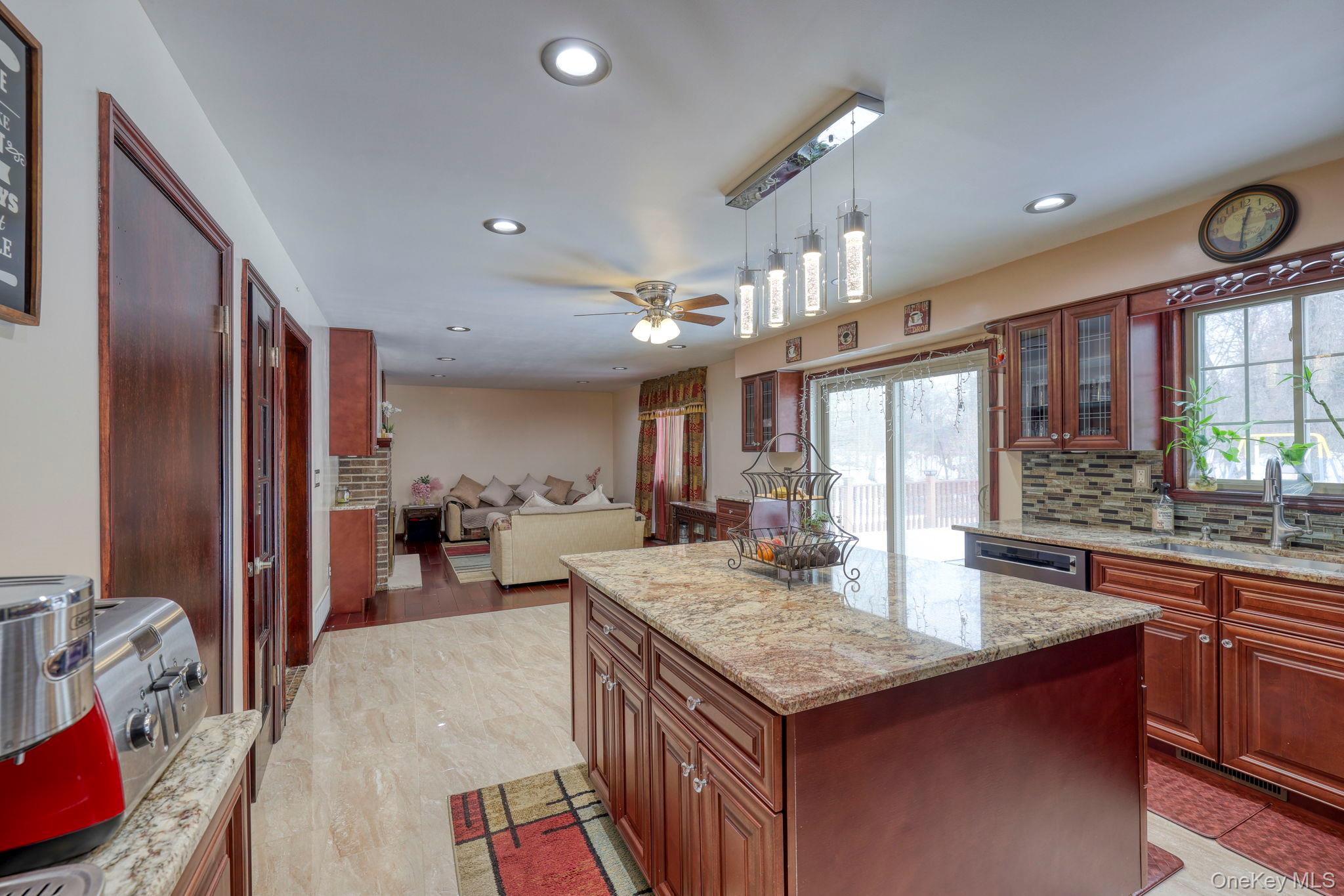 #5 photo, 12 Nob Hill, Poughkeepsie , NY 12603