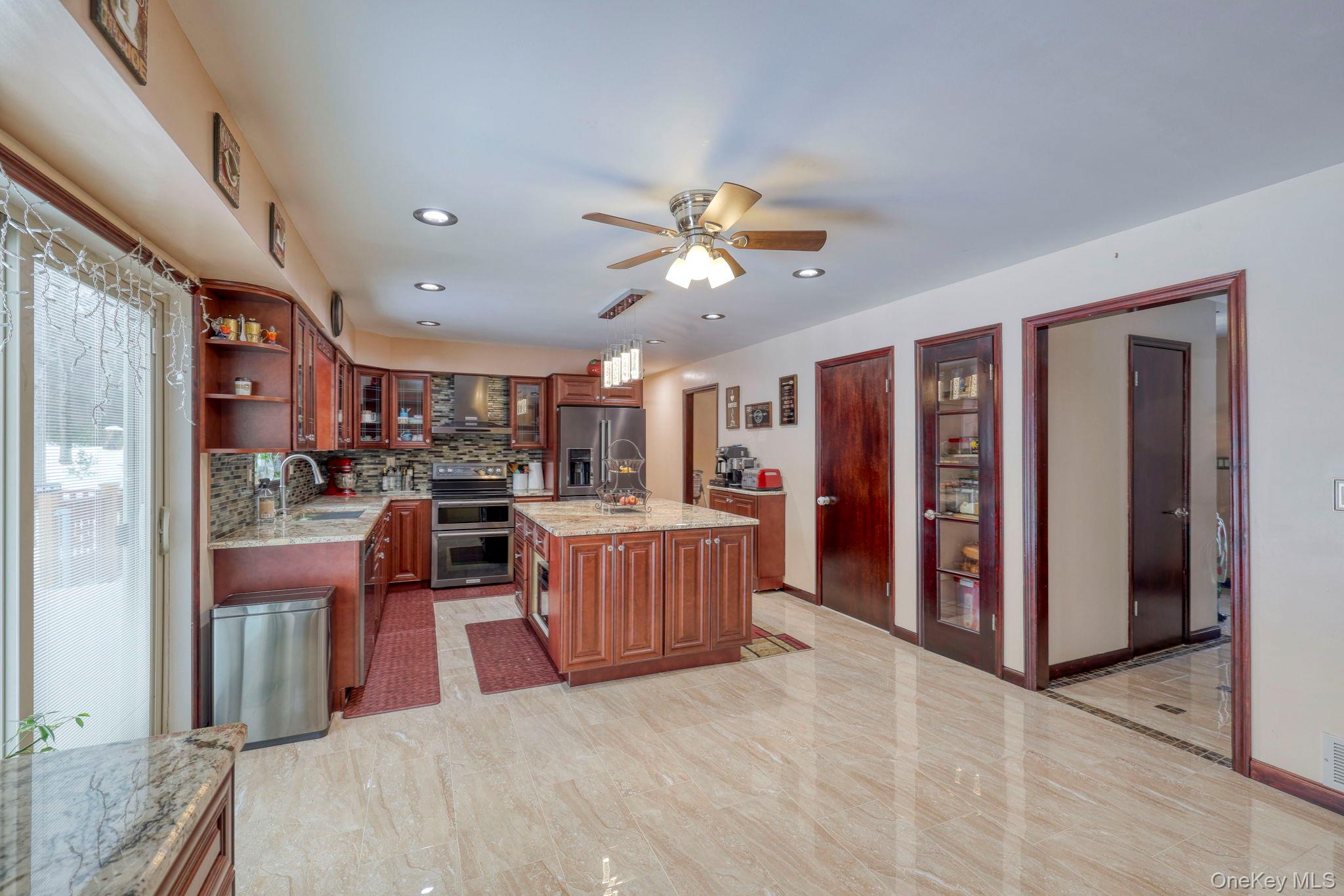 #6 photo, 12 Nob Hill, Poughkeepsie , NY 12603