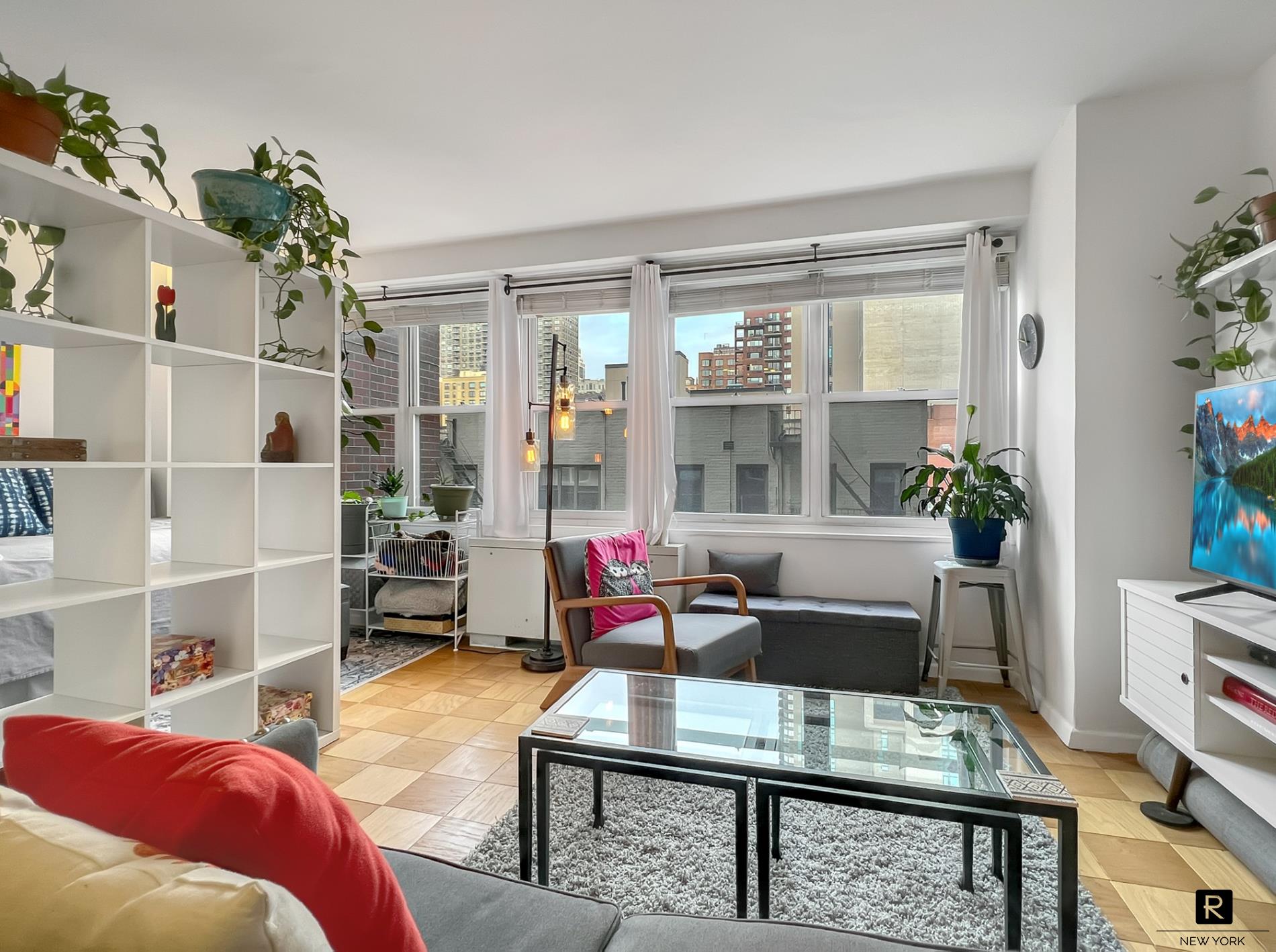 #1 photo, 363 E 76th Street, マンハッタン Upper East Side , NY 10021