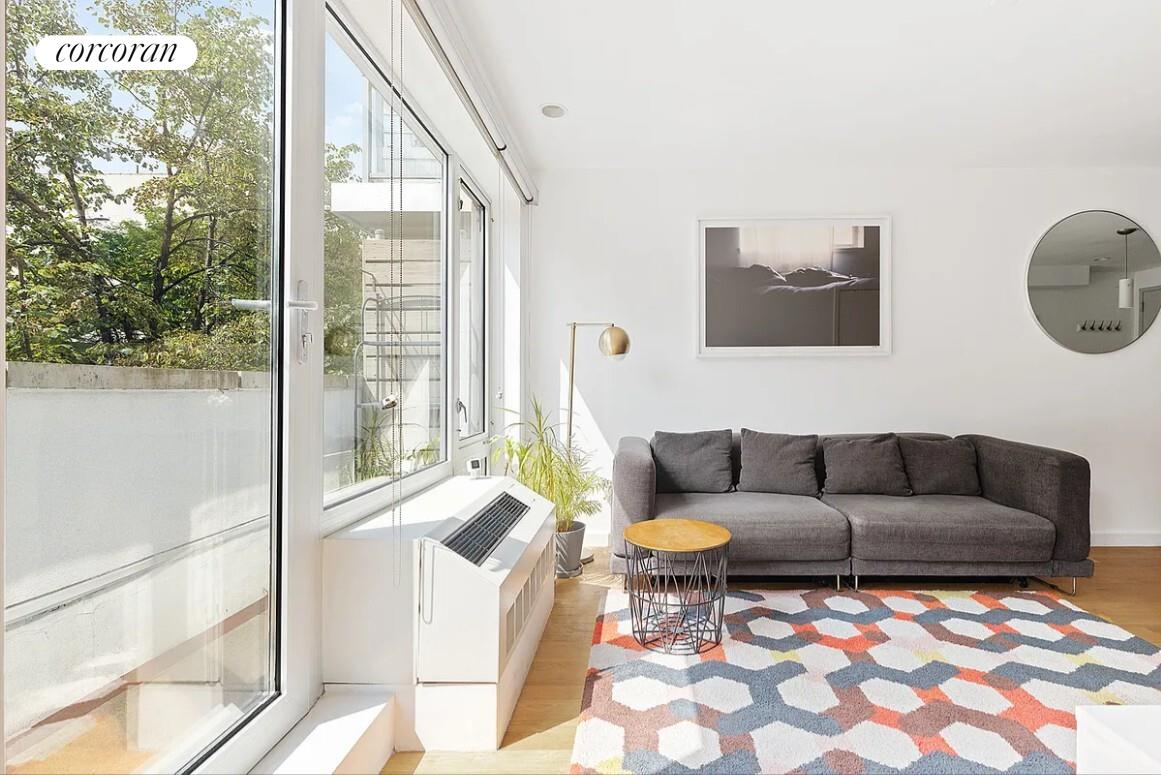 #3 photo, 823 CLASSON Avenue, ブルックリン区 Crown Heights , NY 11238