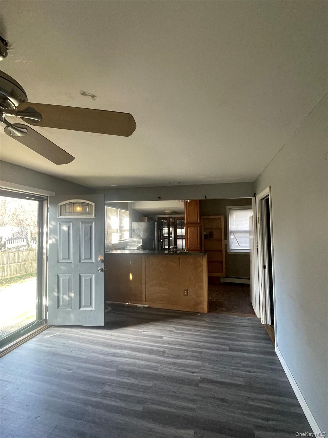 #4 photo, 359 Park Avenue, Babylon , NY 11702