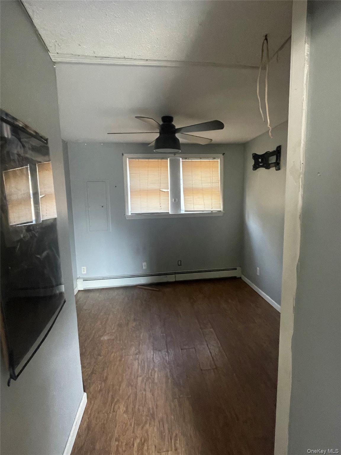 #7 photo, 359 Park Avenue, Babylon , NY 11702