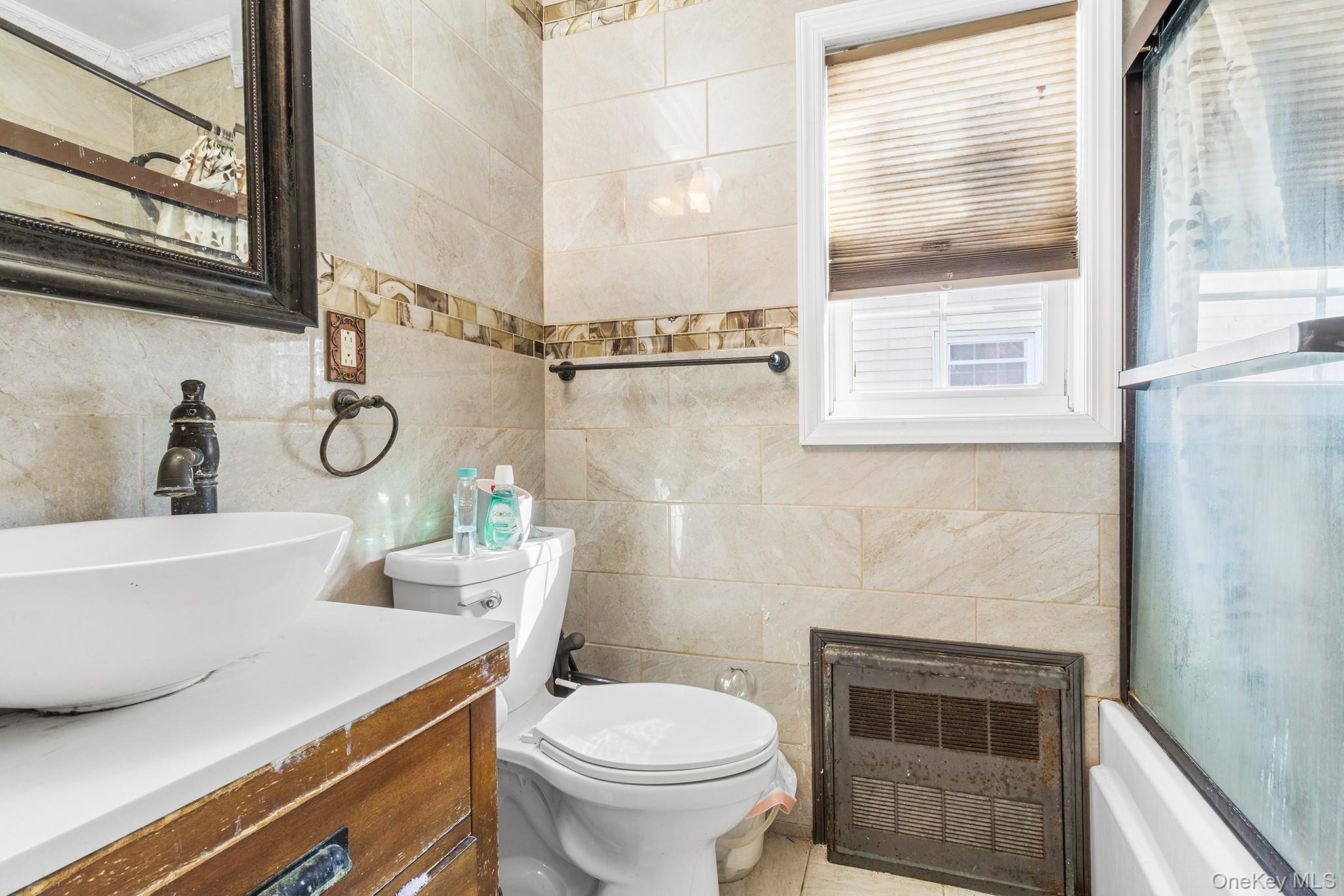 #5 photo, 938 Wallace Avenue, North Baldwin , NY 11510