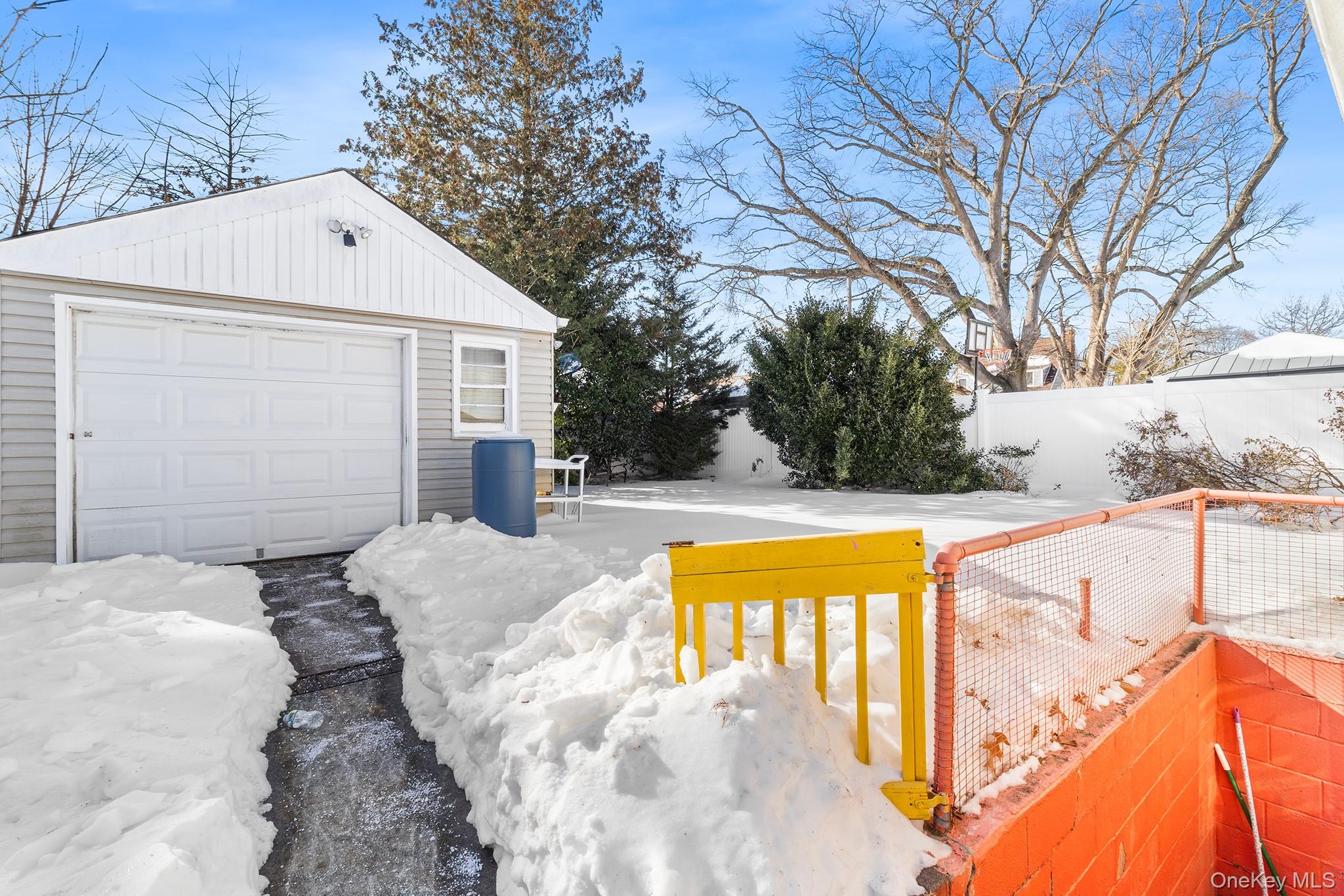 #9 photo, 938 Wallace Avenue, North Baldwin , NY 11510