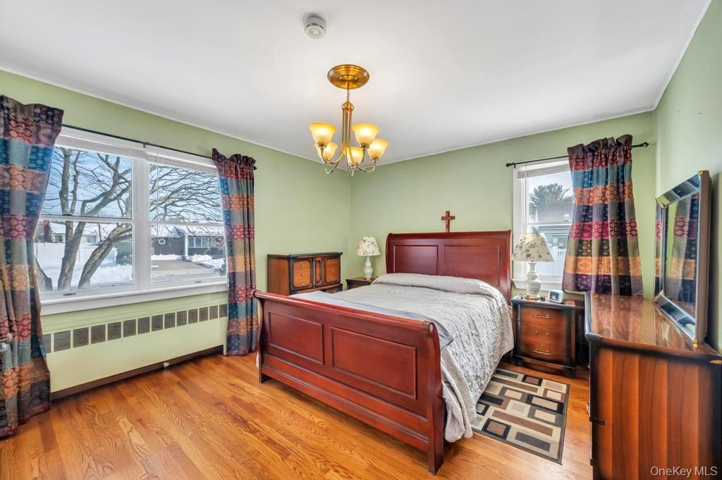 #14 photo, 4 Adams Street, নাসাউ কাউন্টি Hicksville , NY 11801