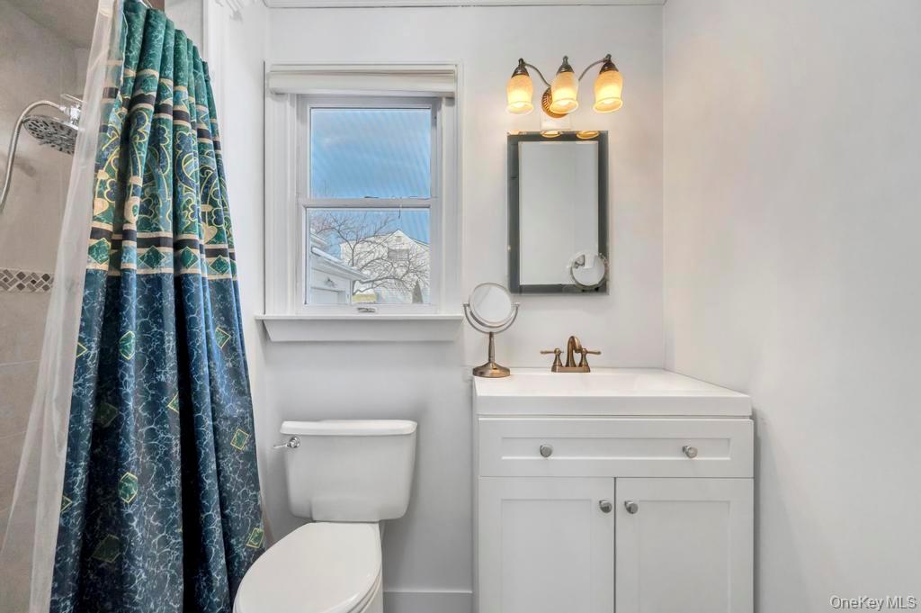 #18 photo, 4 Adams Street, নাসাউ কাউন্টি Hicksville , NY 11801