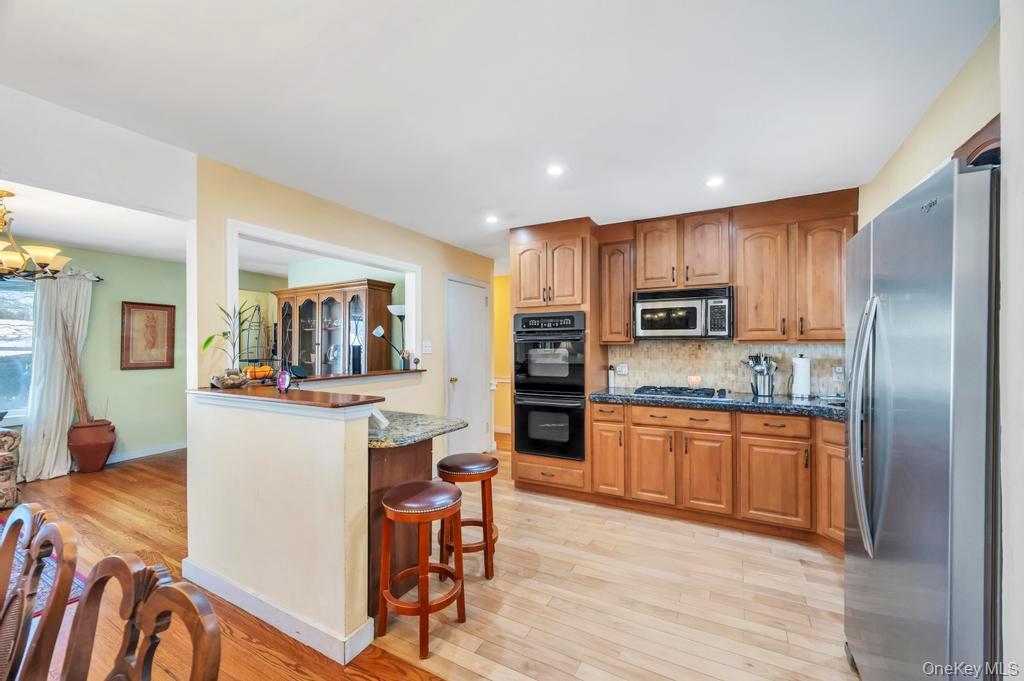 #3 photo, 4 Adams Street, নাসাউ কাউন্টি Hicksville , NY 11801