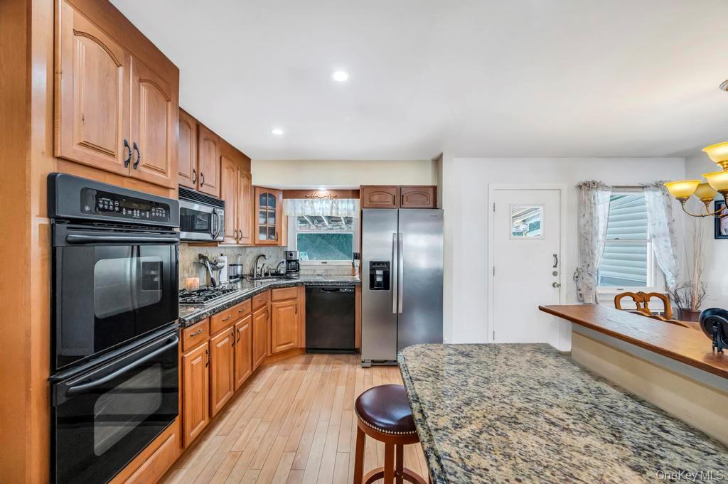 #4 photo, 4 Adams Street, নাসাউ কাউন্টি Hicksville , NY 11801