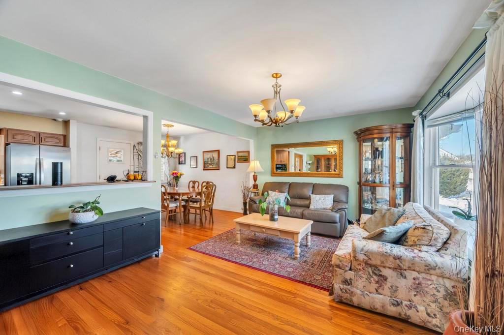 #7 photo, 4 Adams Street, নাসাউ কাউন্টি Hicksville , NY 11801