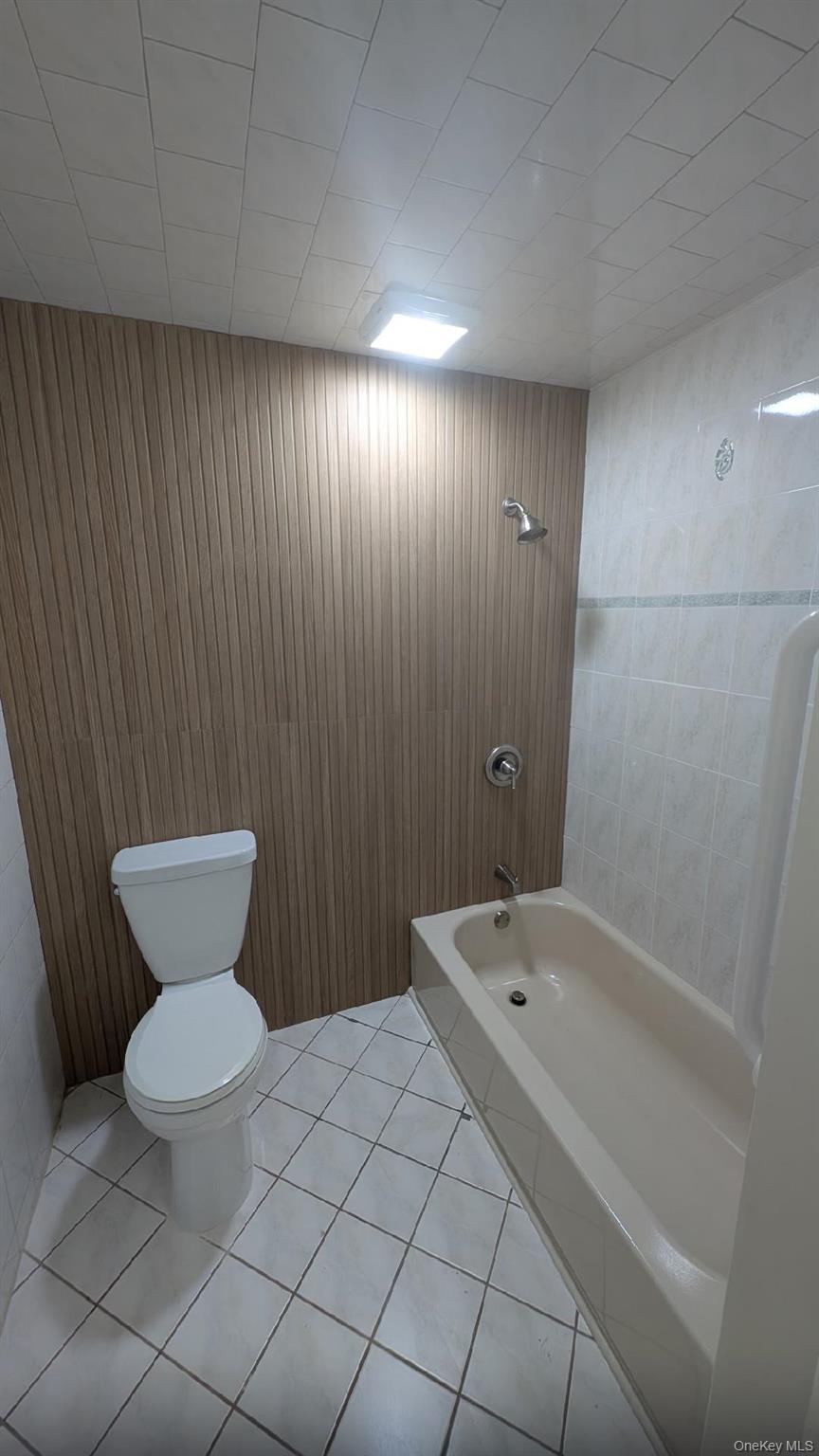 #4 photo, 66 Chicago Avenue, नासाउ काउंटी Massapequa , NY 11758