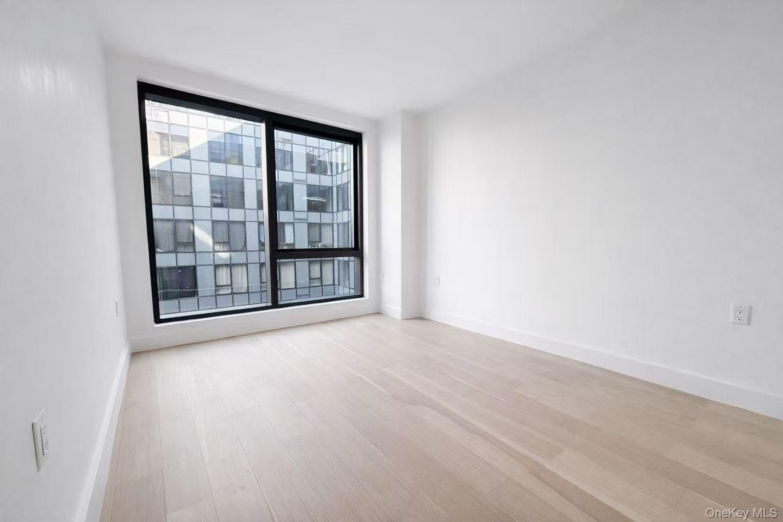 #13 photo, 14449 Northern Boulevard, Flushing , NY 11354