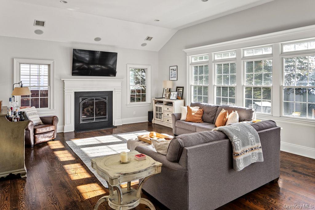 #15 photo, 24 Loines Avenue, নাসাউ কাউন্টি Merrick , NY 11566