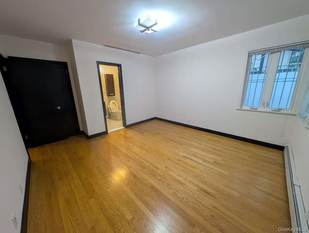 #10 photo, 6408 213th Street, クイーンズ区 Oakland Gardens , NY 11364