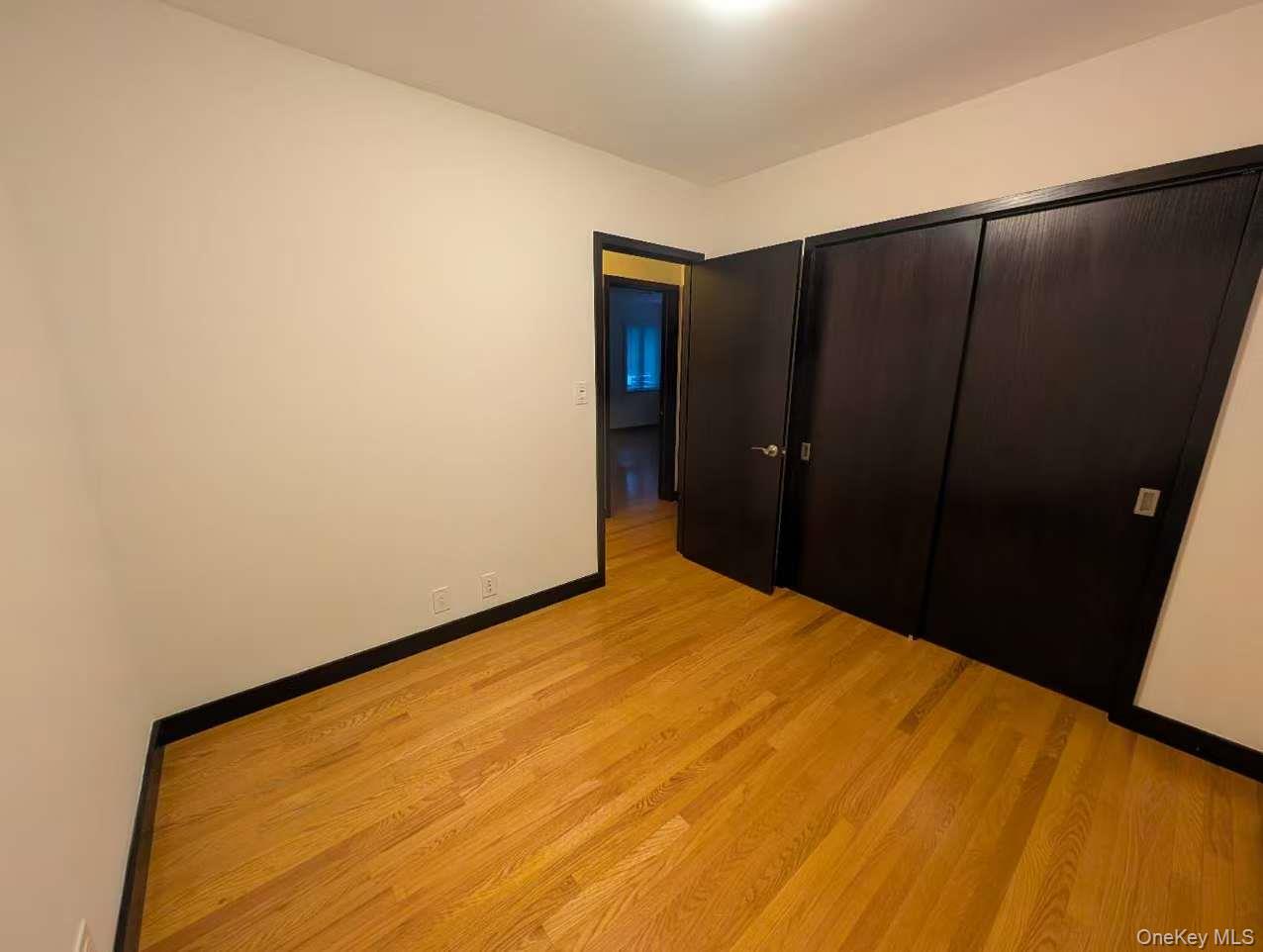 #6 photo, 6408 213th Street, クイーンズ区 Oakland Gardens , NY 11364