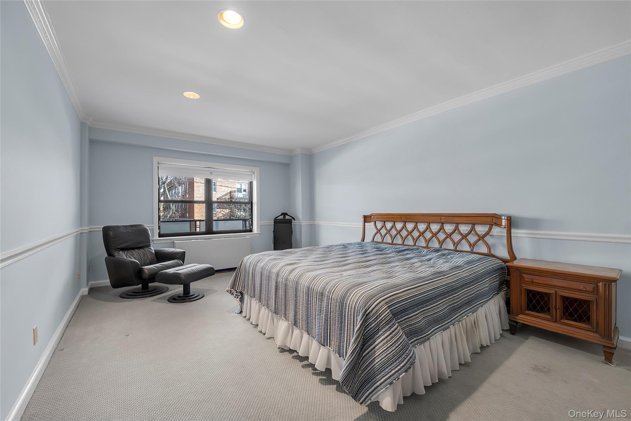 #10 photo, 20 Canterbury Road, Great Neck , NY 11021