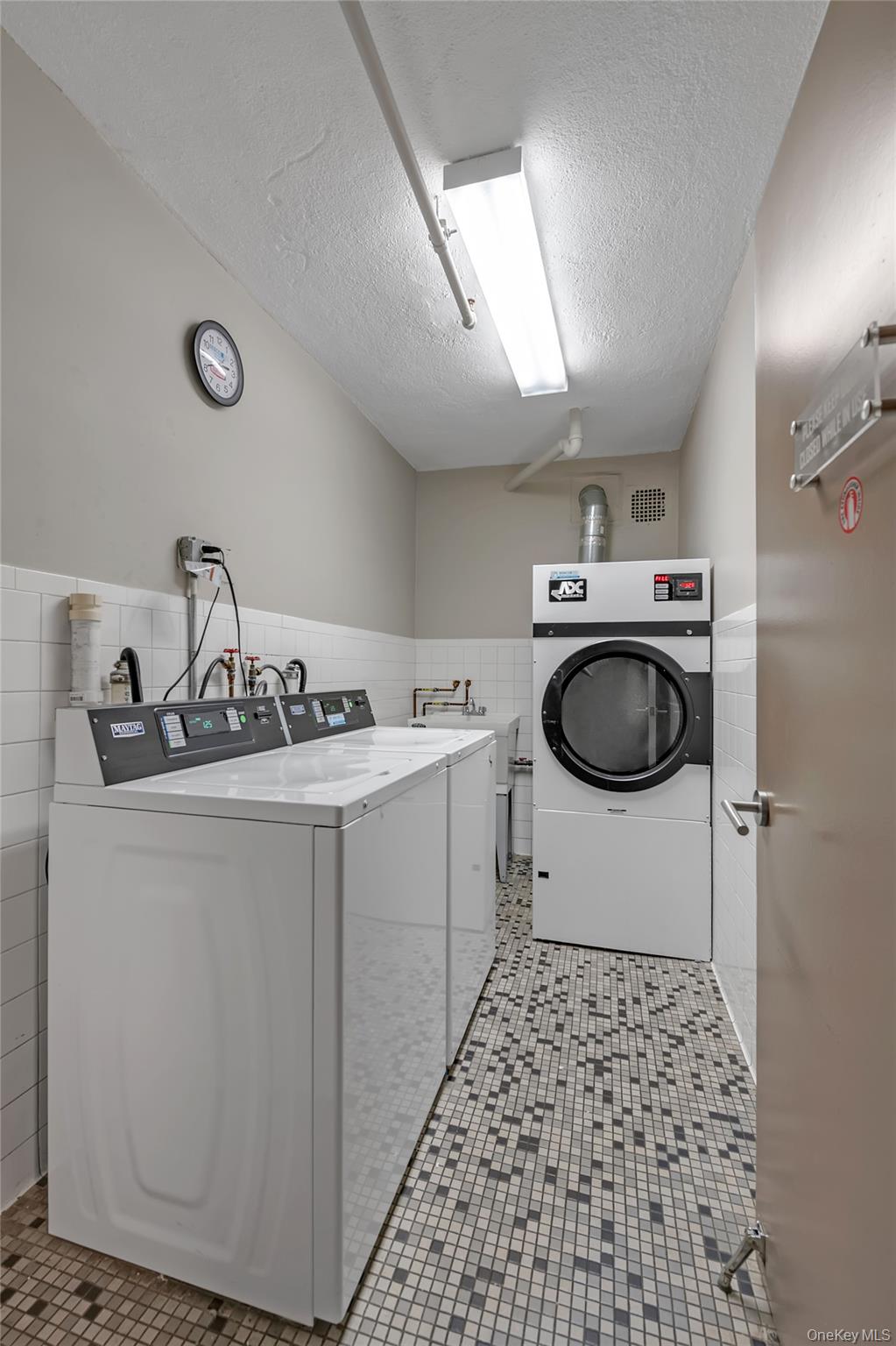 #18 photo, 20 Canterbury Road, Great Neck , NY 11021