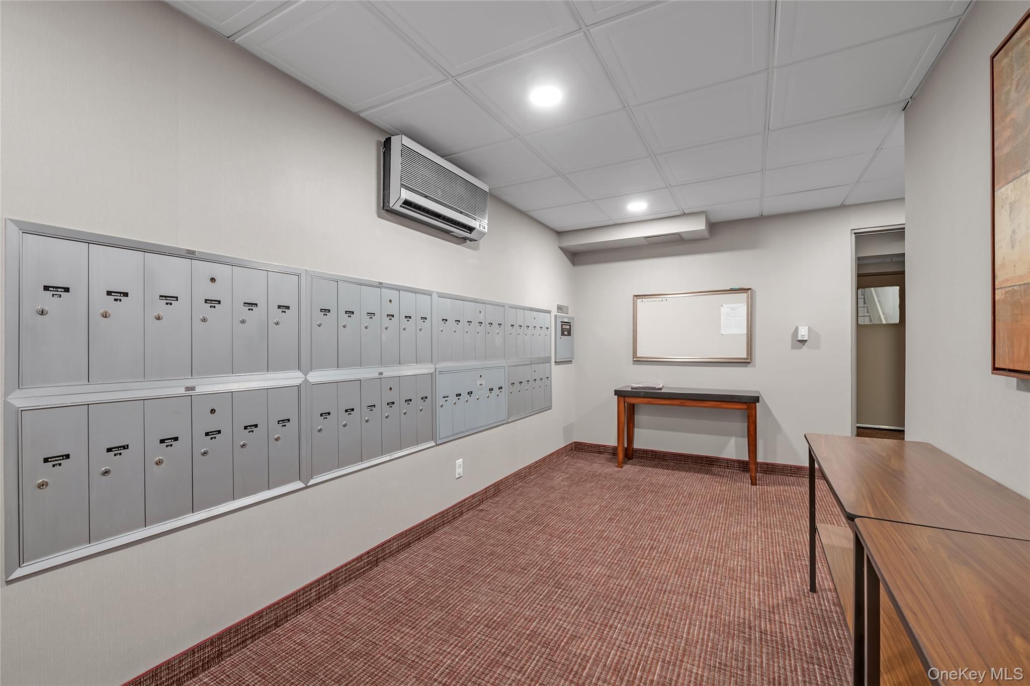 #19 photo, 20 Canterbury Road, Great Neck , NY 11021