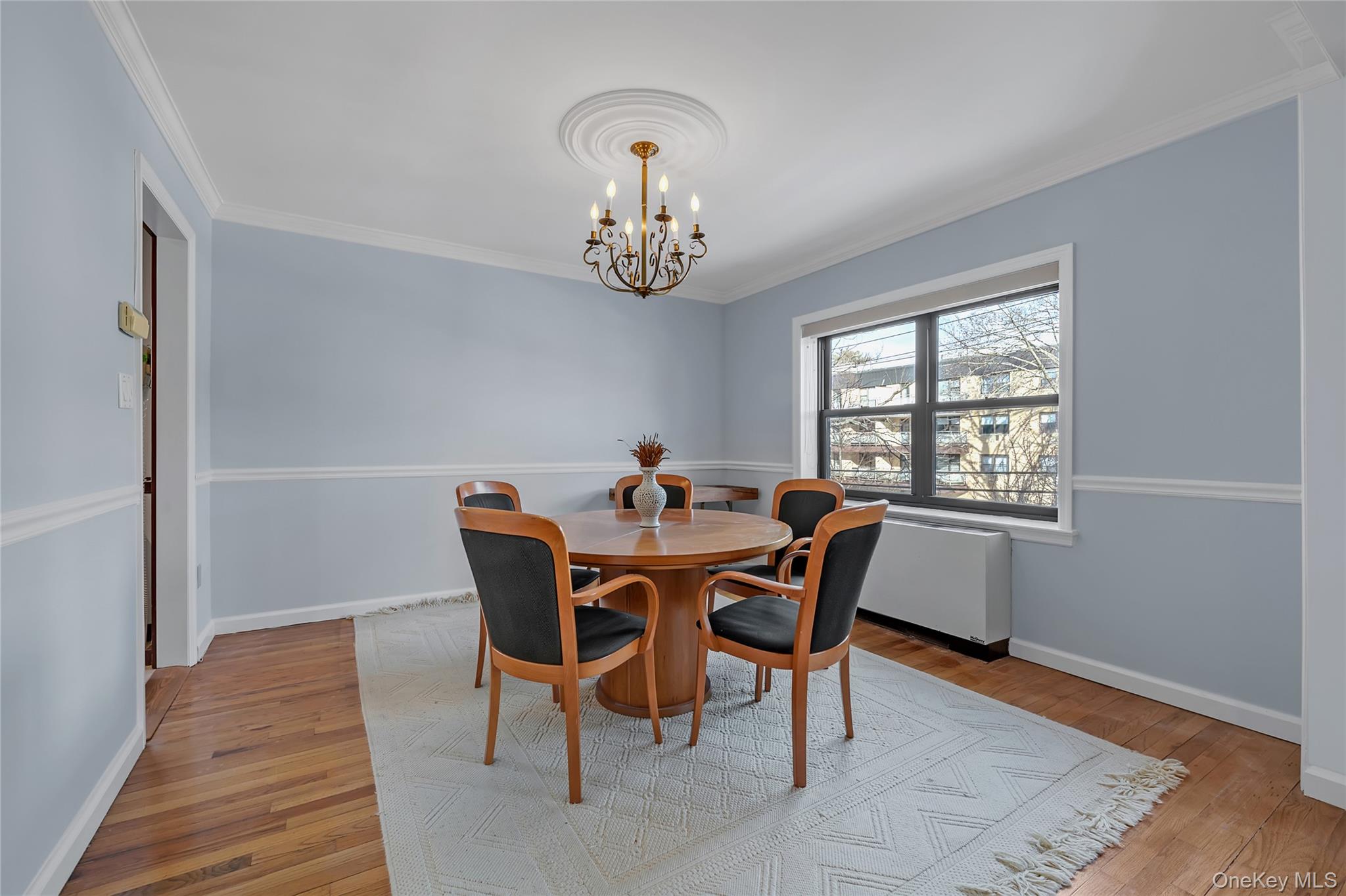 #7 photo, 20 Canterbury Road, Great Neck , NY 11021