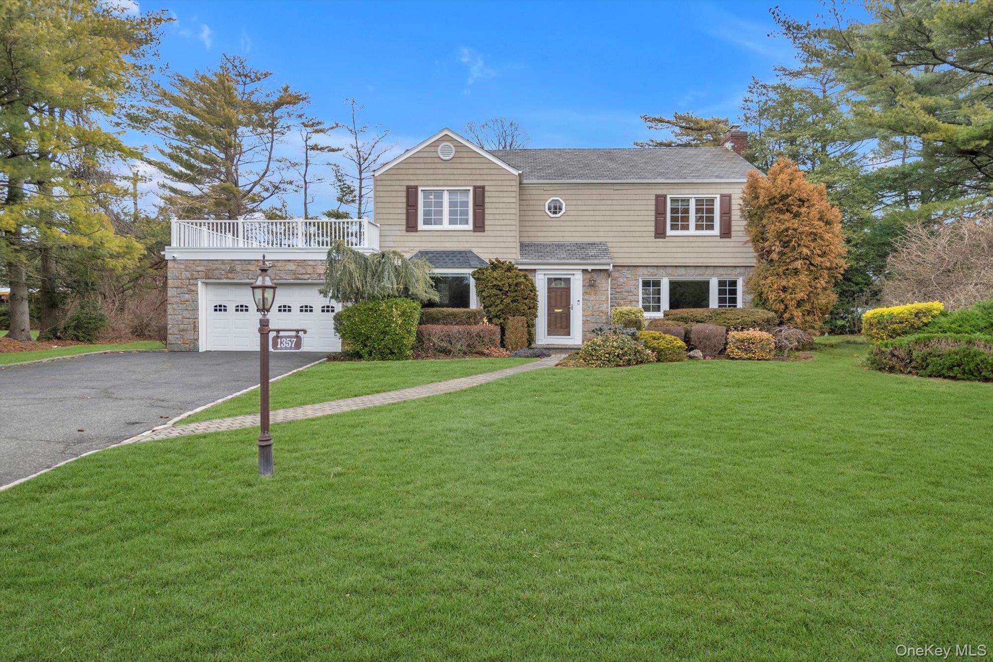 #1 photo, 1357 Boxwood Drive, নাসাউ কাউন্টি Hewlett Harbor , NY 11557