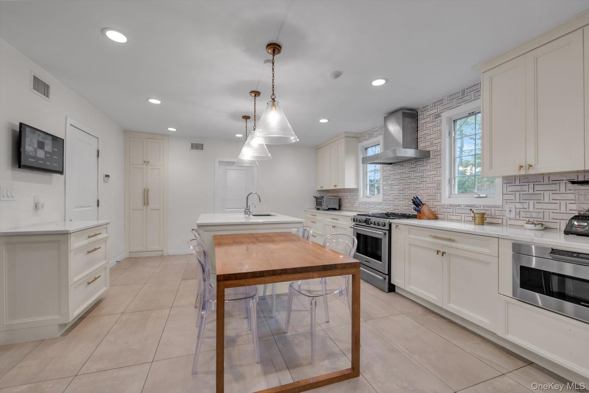 #9 photo, 1357 Boxwood Drive, নাসাউ কাউন্টি Hewlett Harbor , NY 11557