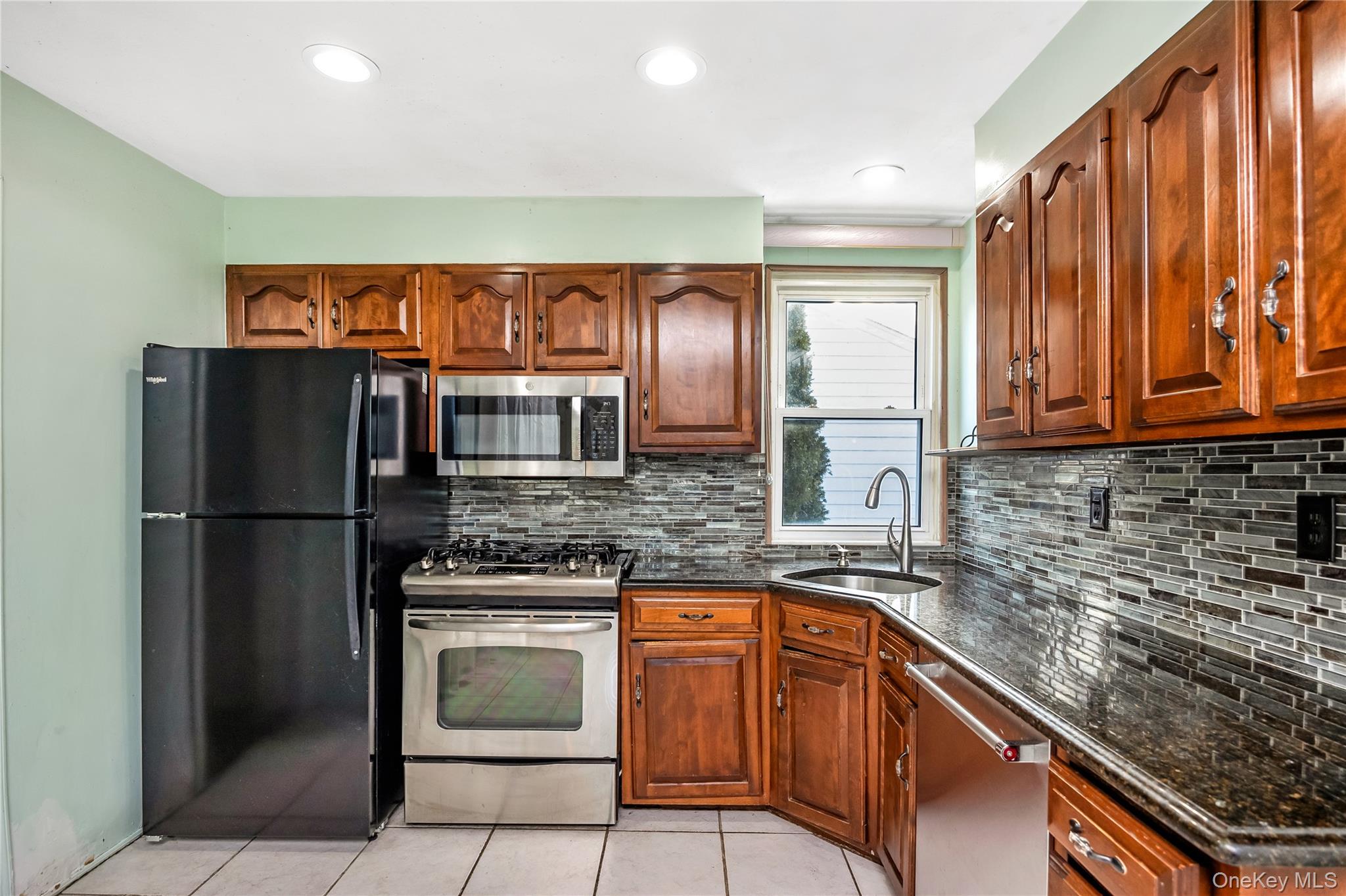 #10 photo, 32 Sunset Avenue, নাসাউ কাউন্টি Farmingdale , NY 11735