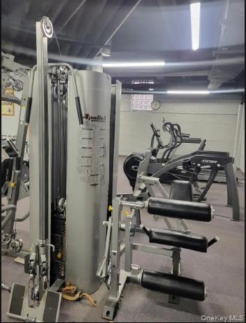 #14 photo, 3965 51st Street, कुईंस Woodside , NY 11377