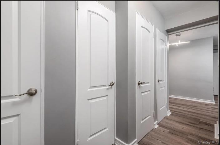 #9 photo, 3965 51st Street, कुईंस Woodside , NY 11377