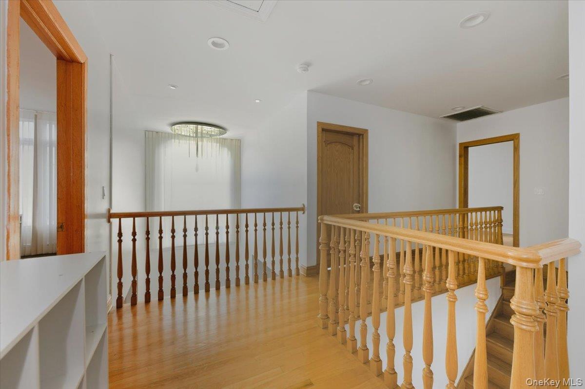 #16 photo, 15920 82nd Street, 皇后区 Howard Beach , NY 11414