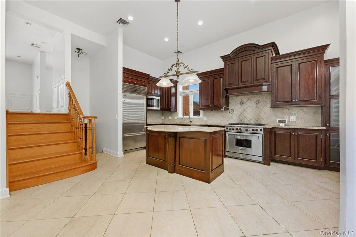 #8 photo, 15920 82nd Street, 皇后区 Howard Beach , NY 11414