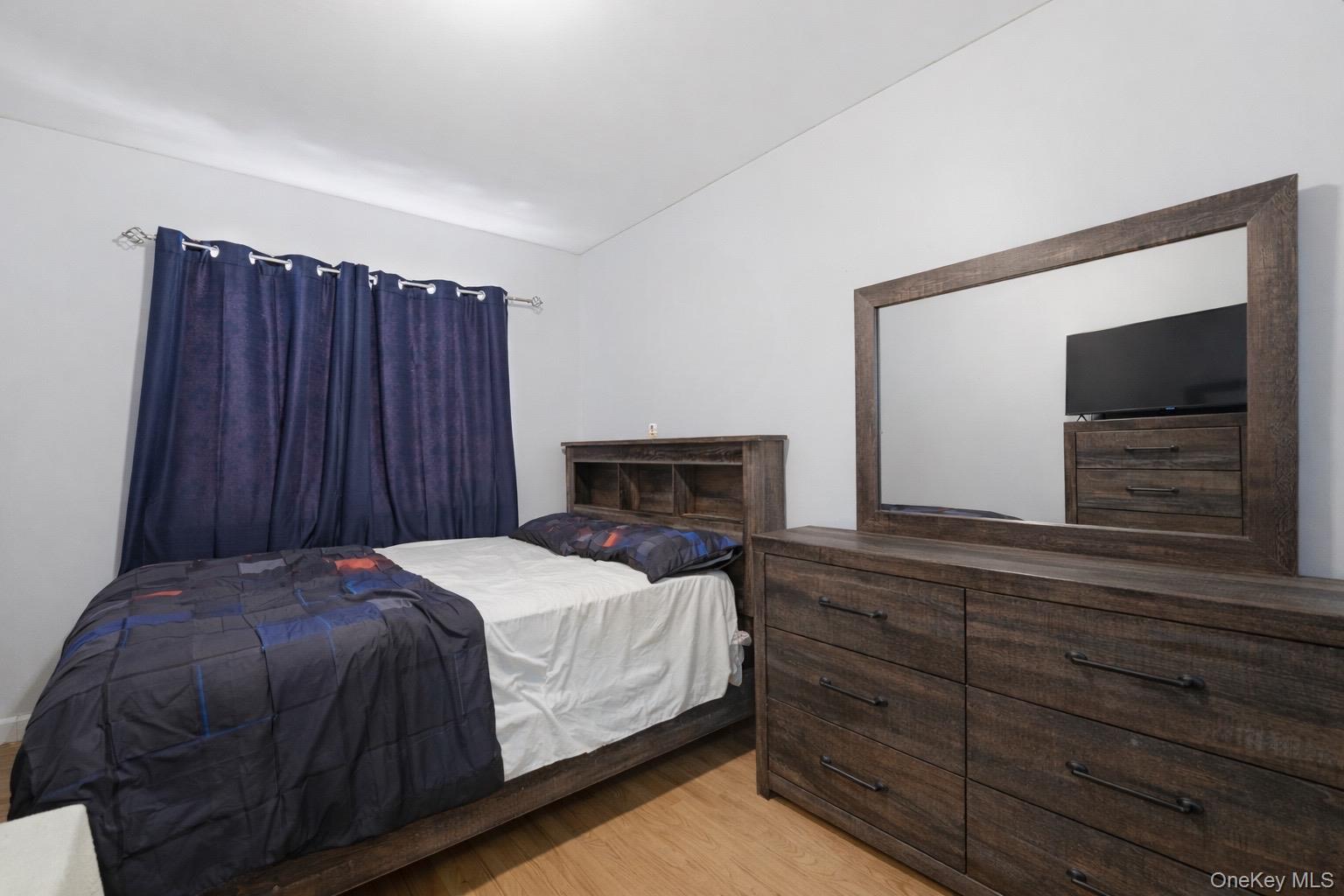 #15 photo, 6027 78th Avenue, كوينز Glendale , NY 11385