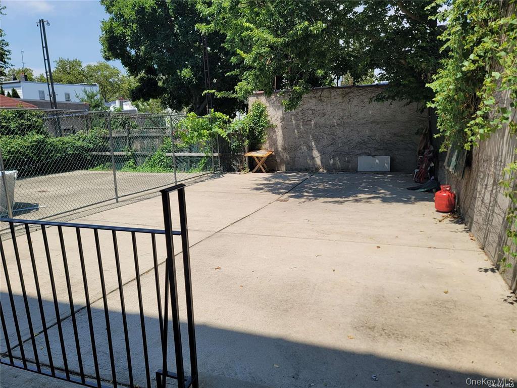 #8 photo, 6027 78th Avenue, Glendale , NY 11385