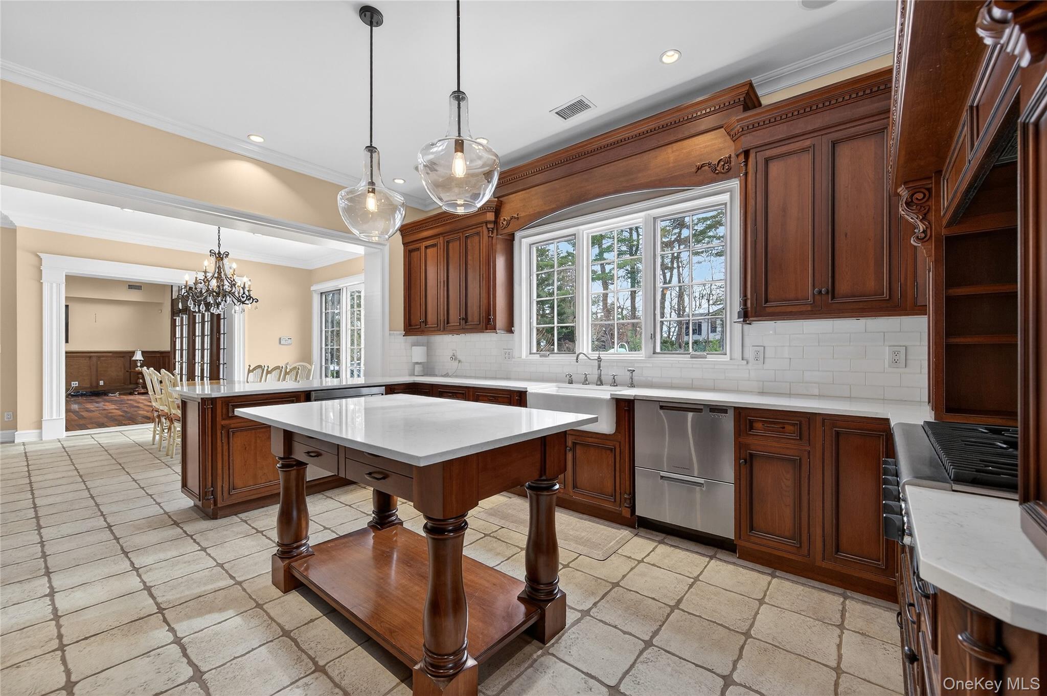 #17 photo, 220 Elderfields Road, 长岛 Manhasset , NY 11030