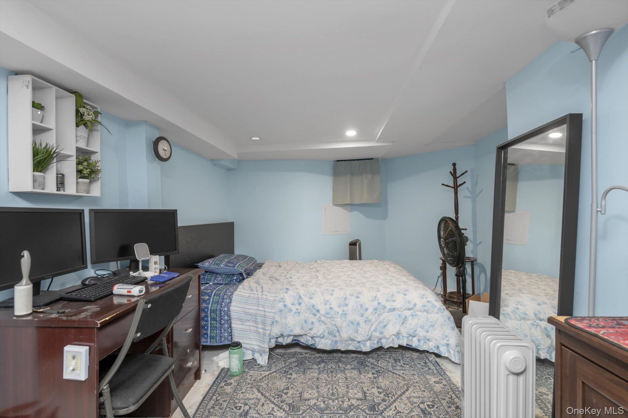 #20 photo, 70 Hinsdale Avenue, নাসাউ কাউন্টি Floral Park , NY 11001