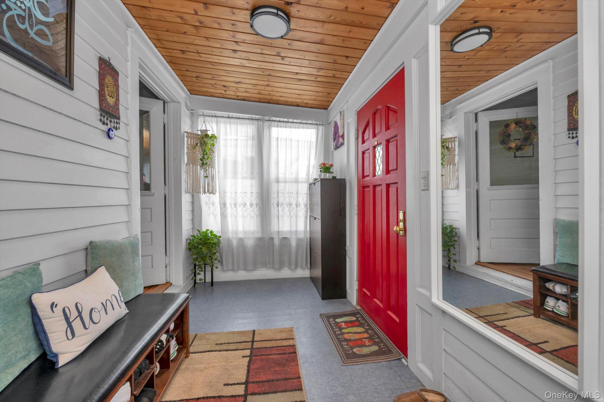 #3 photo, 70 Hinsdale Avenue, নাসাউ কাউন্টি Floral Park , NY 11001