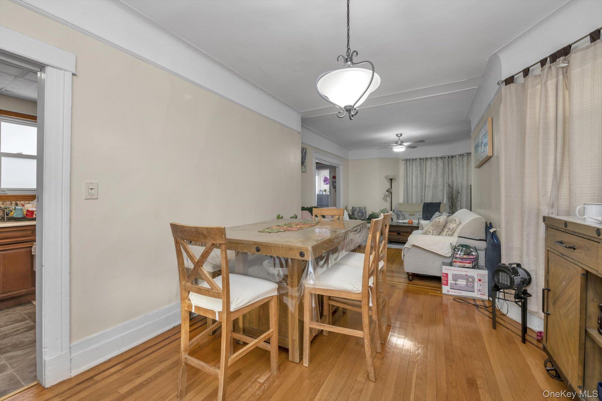 #8 photo, 70 Hinsdale Avenue, নাসাউ কাউন্টি Floral Park , NY 11001