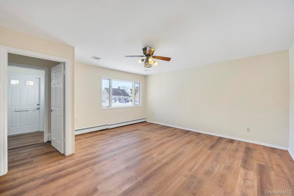 #10 photo, 21 Clay Lane, নাসাউ কাউন্টি Levittown , NY 11756