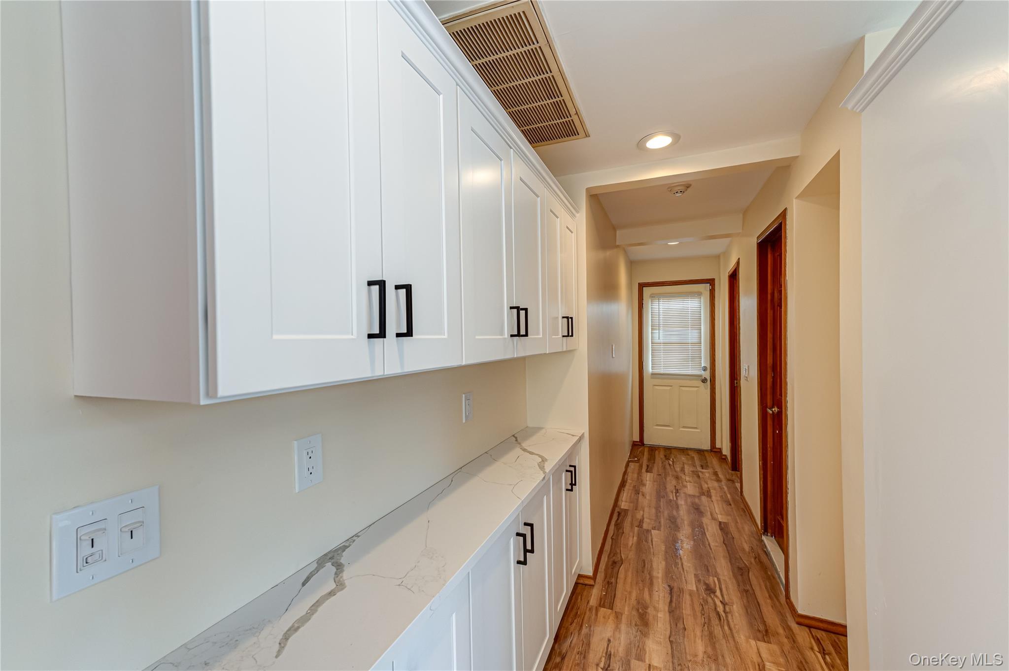 #16 photo, 59 Webster Avenue, 東長島 Ronkonkoma , NY 11779