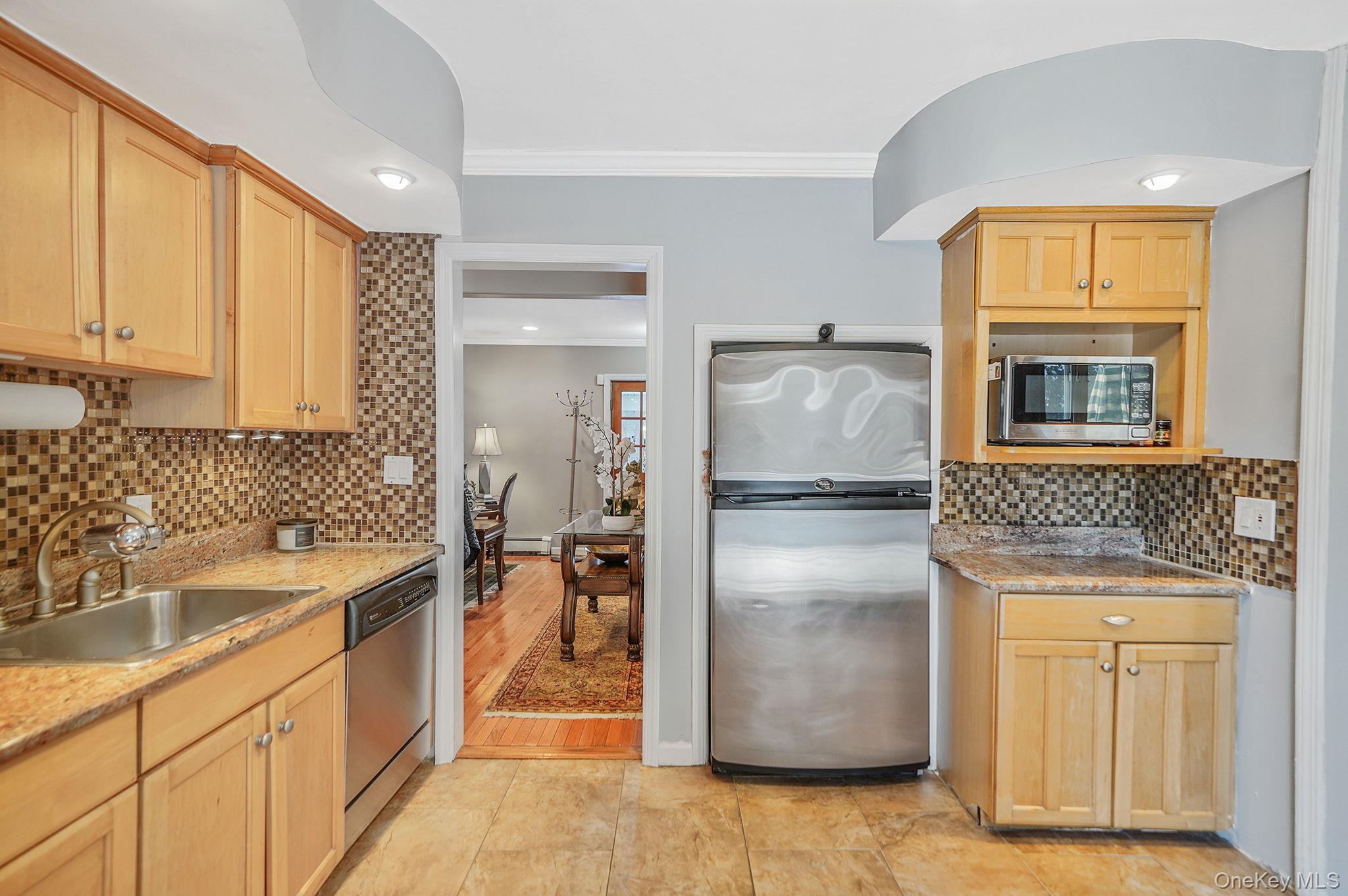 #18 photo, 6 Fairfields Lane, सफ़ोक काउंटी Huntington Station , NY 11746